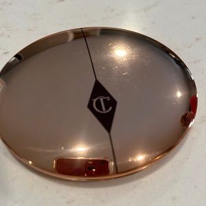 Charlotte Tilbury Airbrush Flawless Finish Powder- #2- Medium